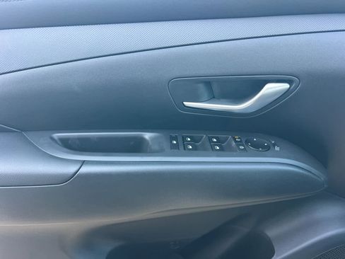 New 2026 Hyundai Tucson Blue SE image 12