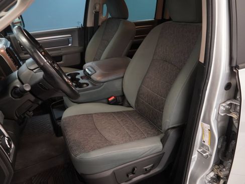 Used 2018 RAM 1500 Big Horn AWD/4WD image 3