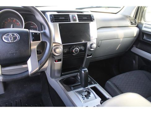 Used 2013 Toyota 4Runner SR5 w/ Convenience Pkg image 21
