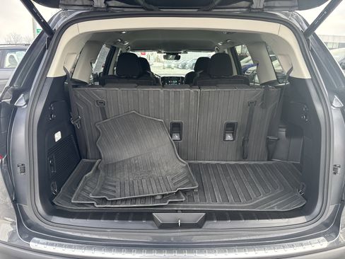 Used 2023 Subaru Ascent Premium w/ Convenience Package image 14