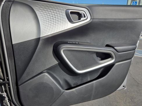 Used 2022 Kia Soul LX w/ Technology Package image 31