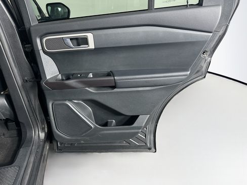 Used 2020 Ford Explorer 2WD image 31