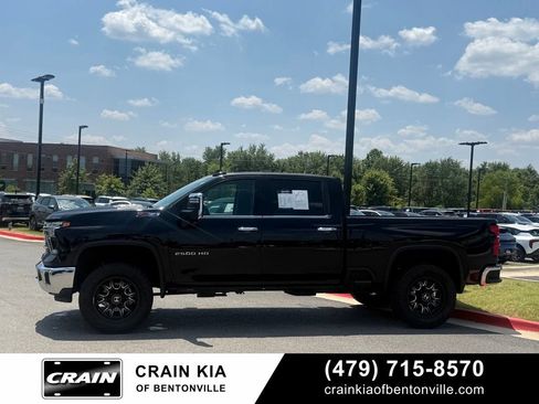 Used 2024 Chevrolet Silverado 2500 LTZ w/ LTZ Premium Package AWD/4WD image 4