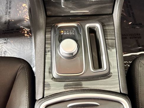 Used 2022 Chrysler 300 Touring w/ Sport Appearance Package image 18