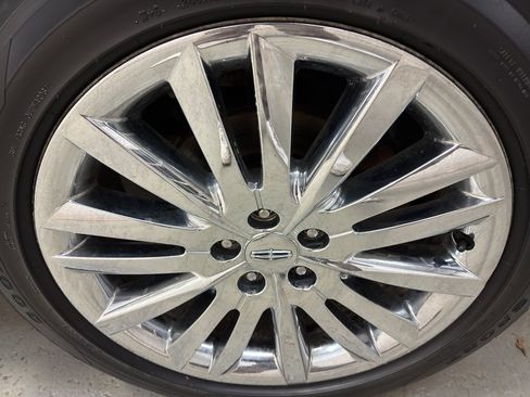 Used 2012 Lincoln MKX AWD image 36