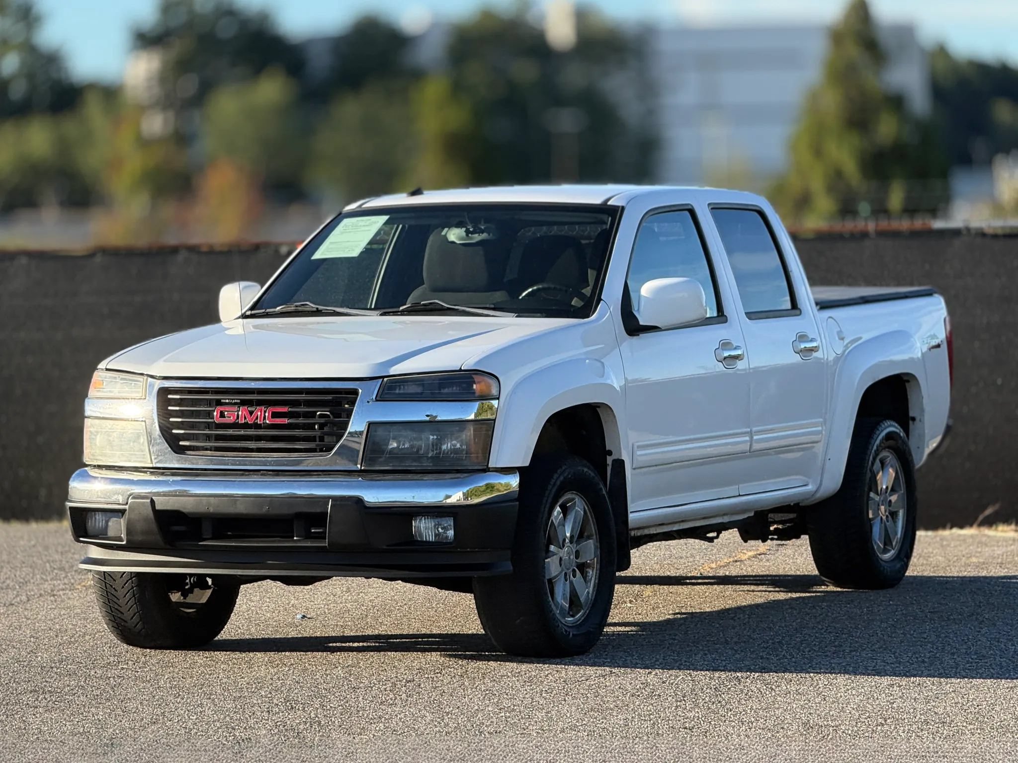 Used 2011 GMC Canyon SLE AWD/4WD image 6