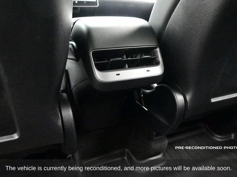 Used 2023 Tesla Model Y Performance AWD/4WD image 13