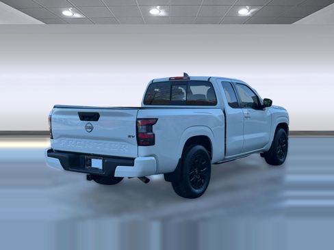 Used 2022 Nissan Frontier SV image 8