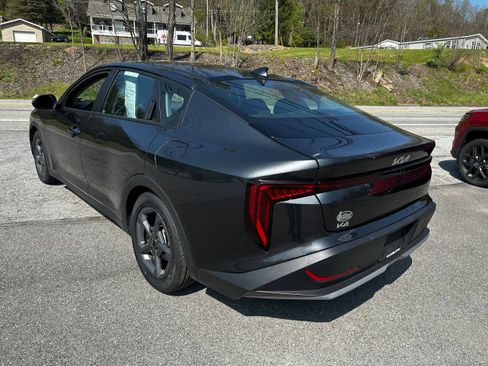 Used 2025 Kia K4 FWD image 13