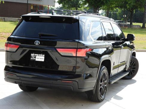 Used 2024 Toyota Sequoia SR5 w/ SR5 Premium Package AWD/4WD image 12