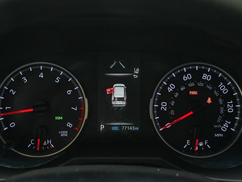 Used 2021 Toyota RAV4 XLE FWD image 11