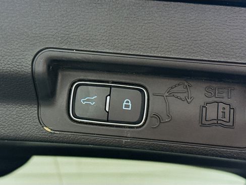 Used 2023 Ford Explorer XLT w/ Equipment Group 202A image 30