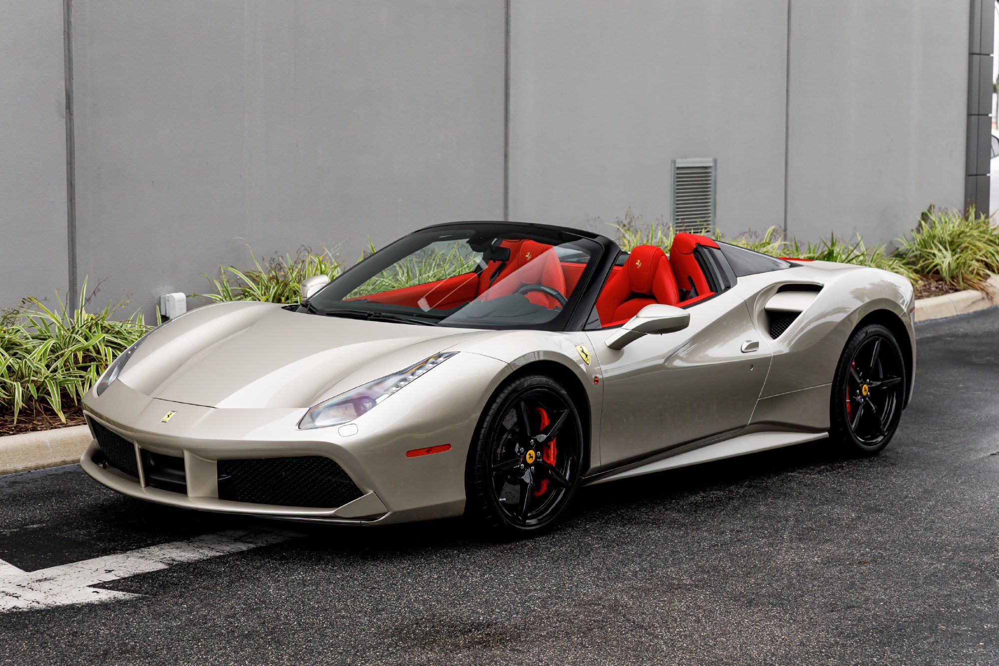 Used 2018 Ferrari 488 Spider RWD image 14