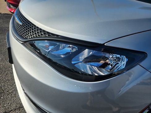 New 2026 Chrysler Voyager LX image 25