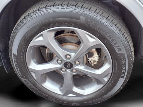 Used 2024 Ford Escape ST-Line w/ Tech Pack #1 AWD/4WD image 8