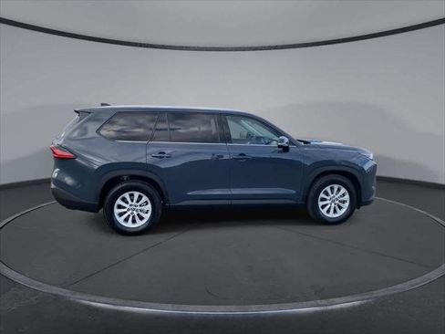 Certified 2025 Toyota Grand Highlander XLE image 9