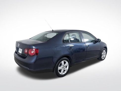 Used 2009 Volkswagen Jetta S FWD image 3