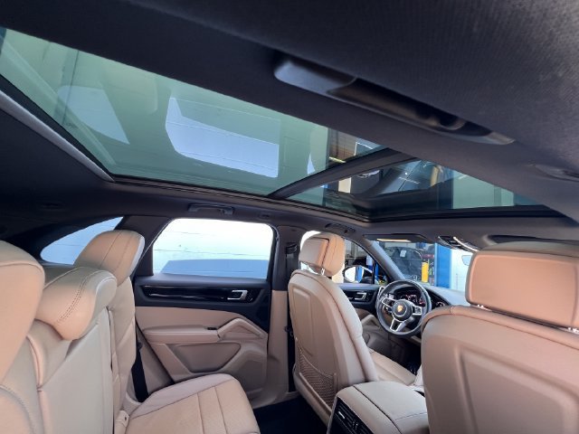 Used 2019 Porsche Cayenne AWD/4WD image 31