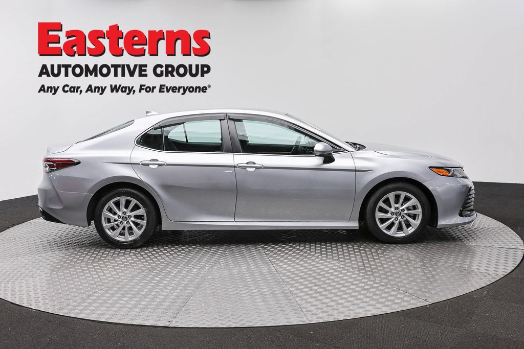 Used 2021 Toyota Camry LE FWD image 6