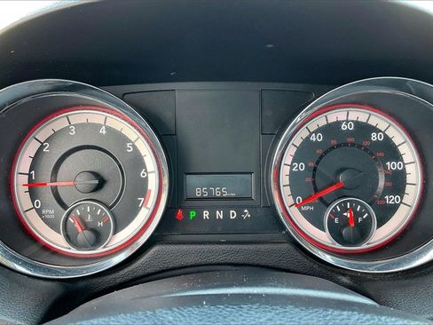 Used 2013 Dodge Grand Caravan SXT w/ UConnect Hands-Free Group image 12