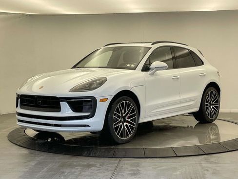 New 2026 Porsche Macan S image 1
