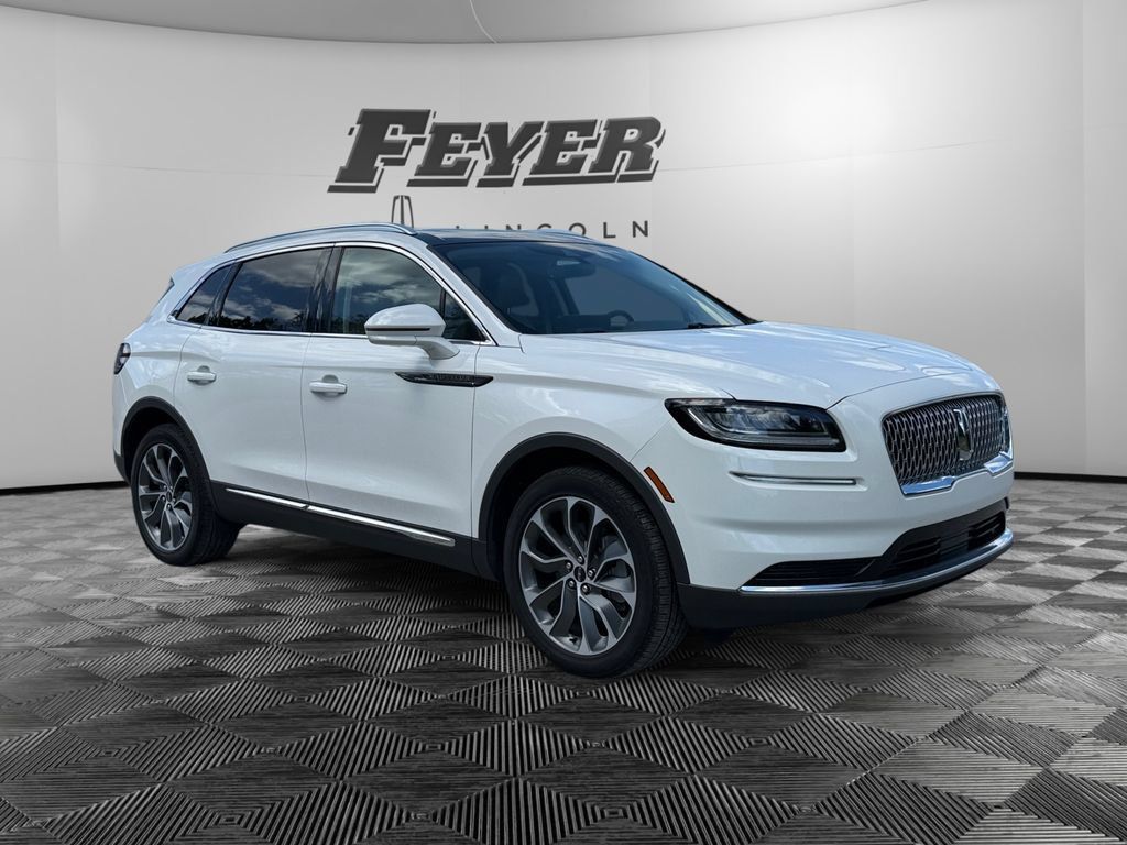 Used 2022 Lincoln Nautilus Reserve w/ Luxury Package FWD image 7