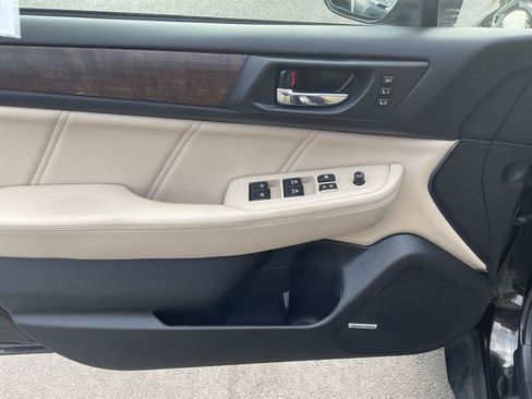 Used 2019 Subaru Outback 2.5i Limited AWD/4WD image 13