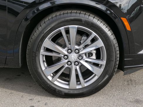 New 2025 Cadillac XT6 Premium Luxury image 10