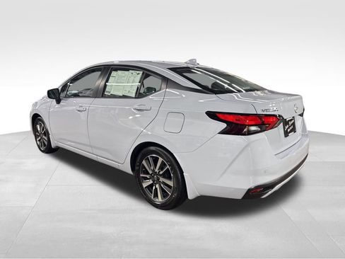 Certified 2025 Nissan Versa SV w/ Trunk Package image 5