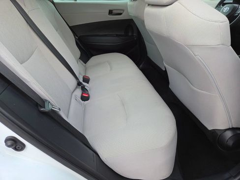 Used 2025 Toyota Corolla Cross L FWD image 18