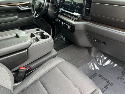 Used 2022 Chevrolet Silverado 1500 LT w/ All Star Edition Plus image 18