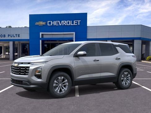 New 2026 Chevrolet Equinox LT w/ Convenience Package II FWD image 2