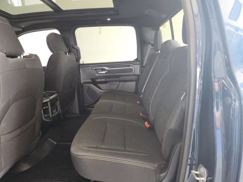 Used 2022 RAM 1500 Big Horn AWD/4WD image 14