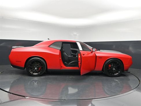 Used 2019 Dodge Challenger R/T Scat Pack w/ T/A Package RWD image 39