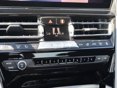 Used 2023 BMW M850i xDrive Coupe image 40