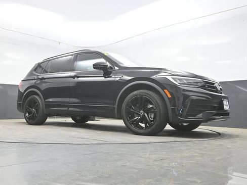 Used 2023 Volkswagen Tiguan SE R-Line AWD/4WD image 25