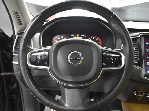 Used 2016 Volvo XC90 T6 Momentum w/ Momentum Plus Package AWD/4WD image 23