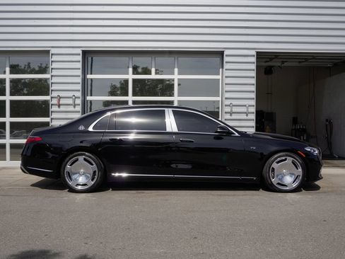 Used 2025 Mercedes-Benz Maybach S 680 4MATIC image 7