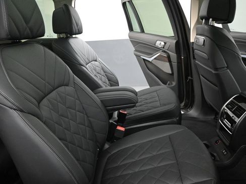 Used 2025 BMW X7 xDrive40i w/ Premium Package AWD/4WD image 22