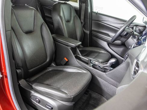 Used 2022 Buick Encore GX Essence w/ Experience Buick Package AWD/4WD image 44