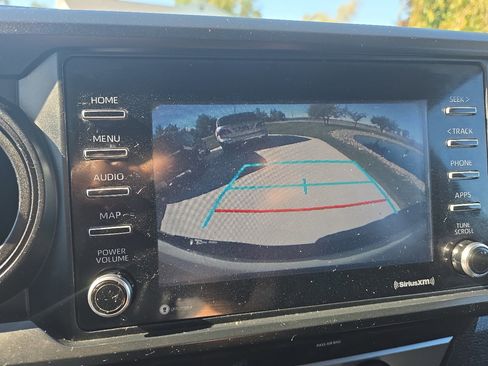 Used 2020 Toyota Tacoma SR image 22