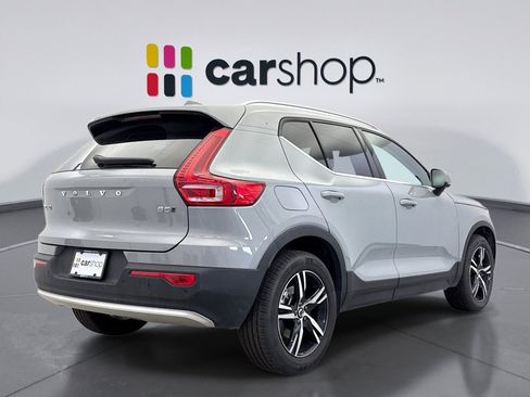 Used 2025 Volvo XC40 B5 Core AWD/4WD image 5