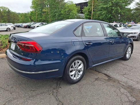 Used 2018 Volkswagen Passat 2.0T S w/ Driver Assistance Package FWD image 6
