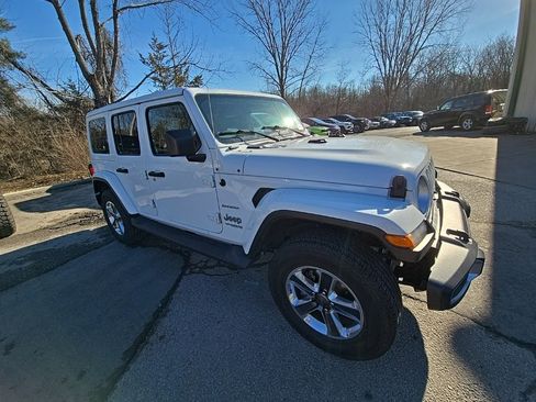 Used 2018 Jeep Wrangler Unlimited Sahara image 10