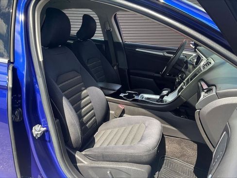 Used 2015 Ford Fusion SE FWD image 26