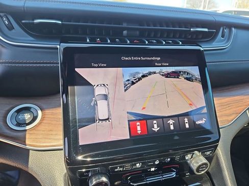 Used 2022 Jeep Grand Cherokee Summit w/ Luxury Tech Group V image 14