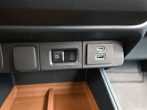 Used 2022 Ford Maverick Lariat w/ Lariat Luxury Package image 27