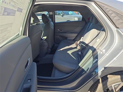 New 2025 Hyundai Elantra Sport image 21