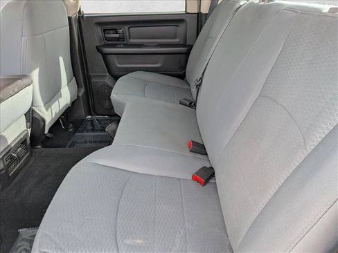 Used 2016 RAM 1500 Express RWD image 23