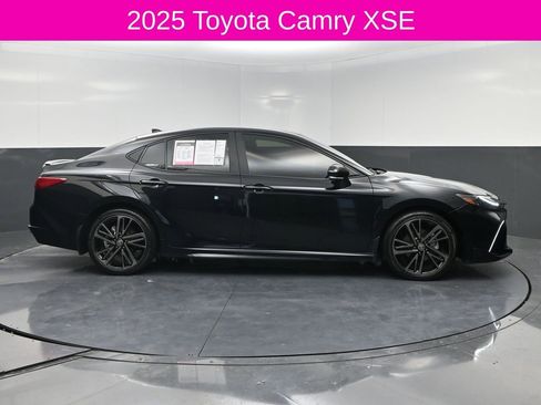 Used 2025 Toyota Camry XSE FWD image 4